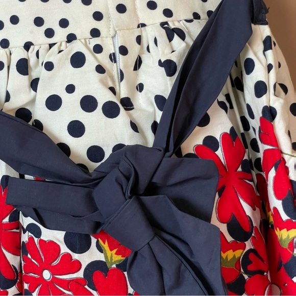 NWT Beautiful 1/2 Year Old Girls Floral Cotton Dress in Red, Blue and White. - Picture 10 of 16